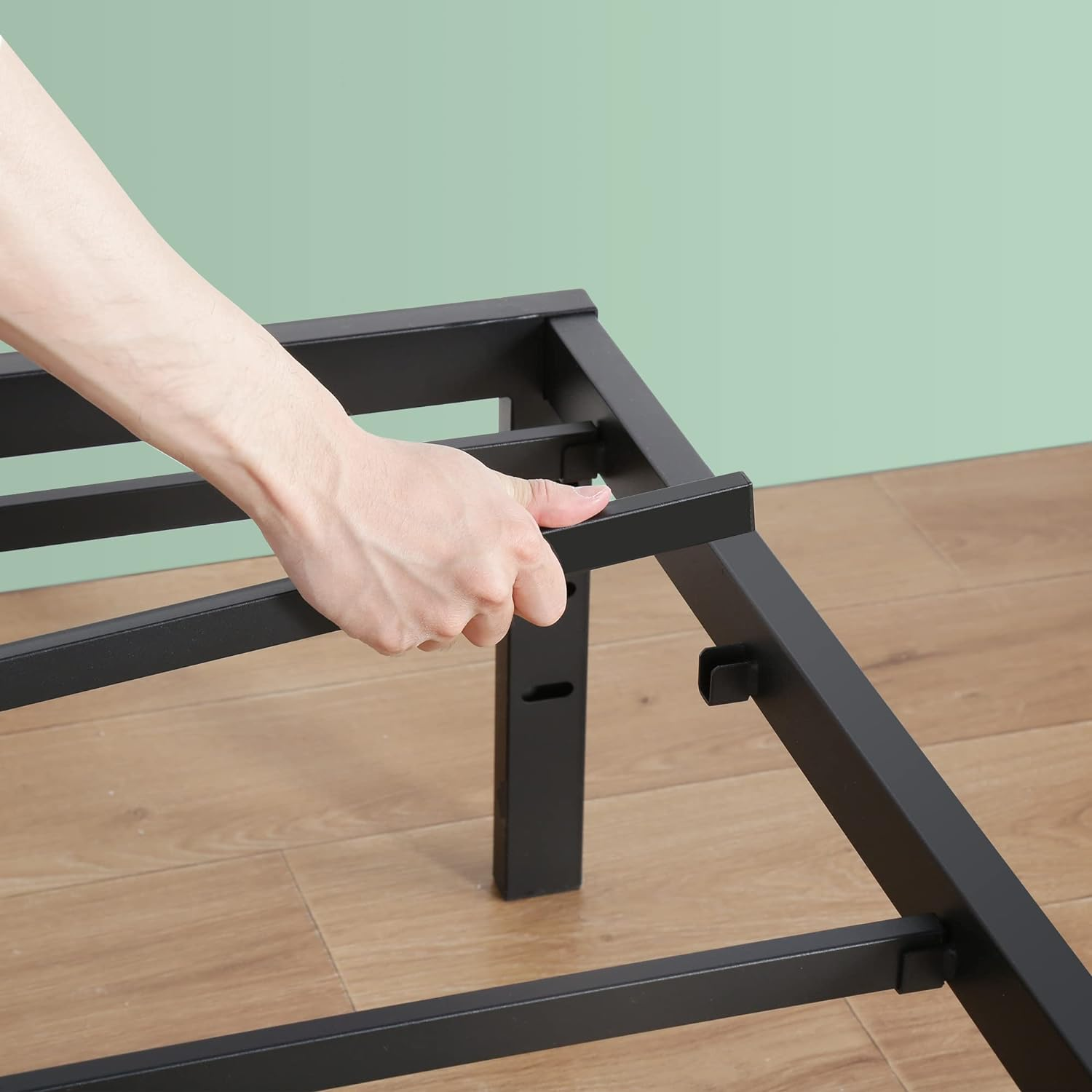 85$T$R`~LQQ[7WH_B{YZS{D